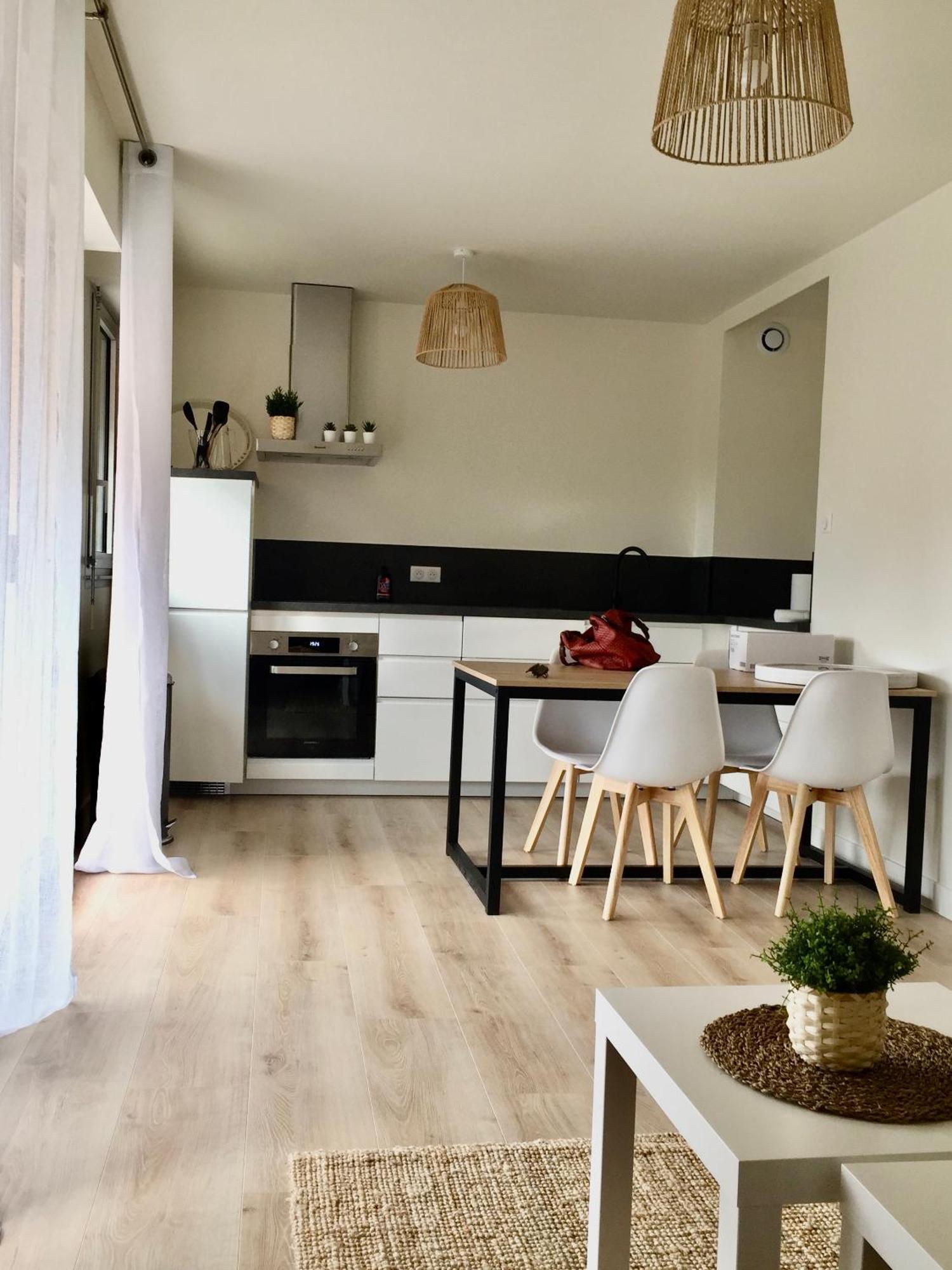 Apartment Hyper Centre - 2 Pieces Confort - Terrasse - Ascenseur - Cabourg